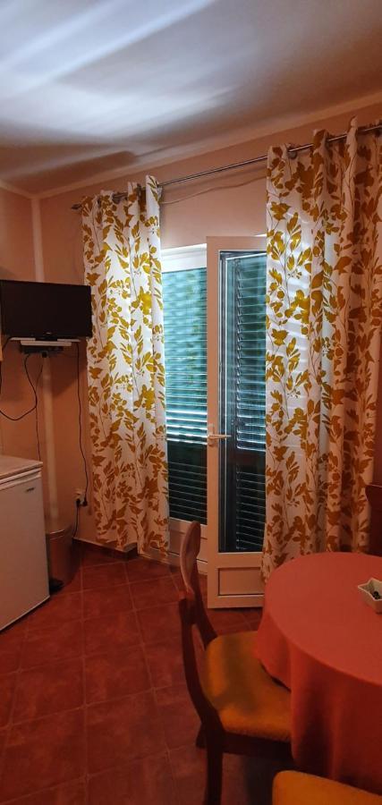 Lav Apartments แฮร์เซ็ก-โนวี ภายนอก รูปภาพ